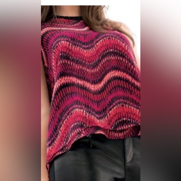 Bundle💕Cache Top & Express Super High Waisted Faux Leather Leggings - Picture 1 of 17